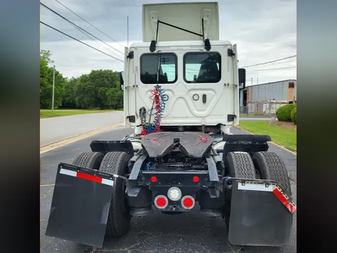 2018 FREIGHTLINER/MERCEDES CASCADIA 113