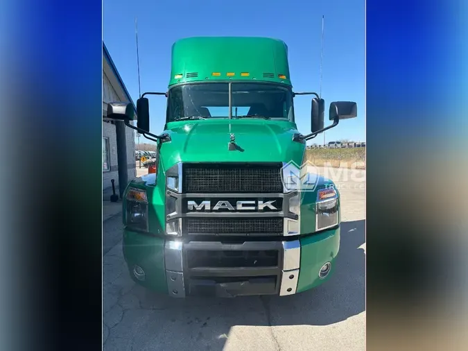 2019 MACK Anthem