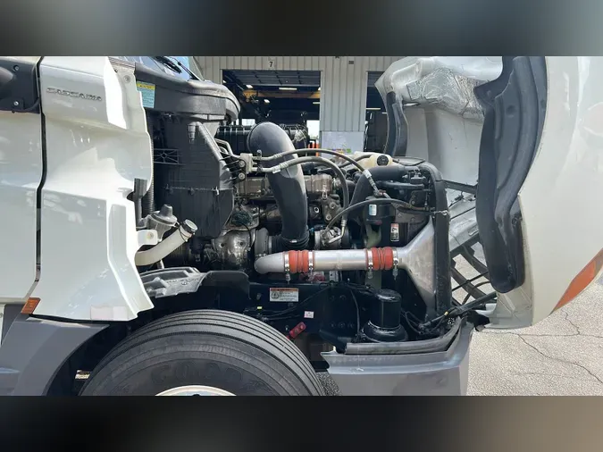 2022 Freightliner Cascadia 126