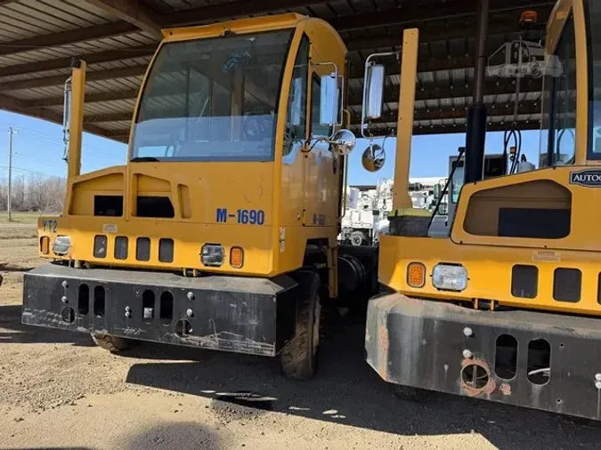 2016 AUTOCAR XSPOTTERe23cf7f27c4d6a522dcf48b79bc39d20