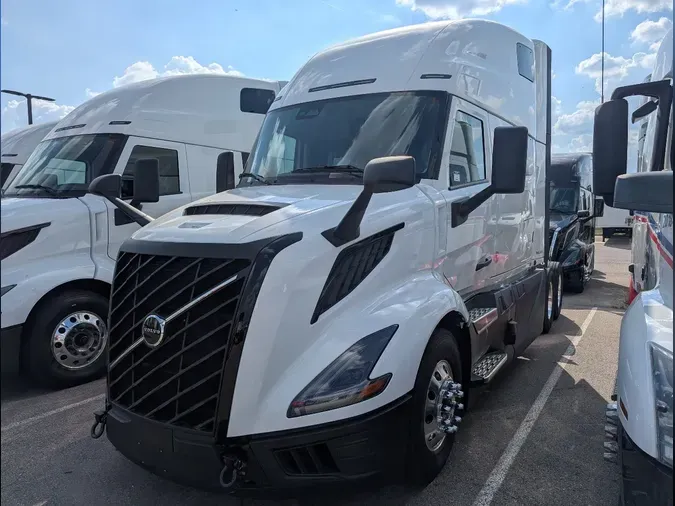 2026 VOLVO VNL64T860e23d5a1295f10cd911224aa45a80f4f8