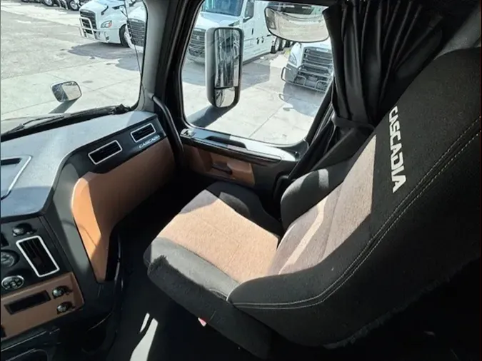 2022 Freightliner Cascadia 126