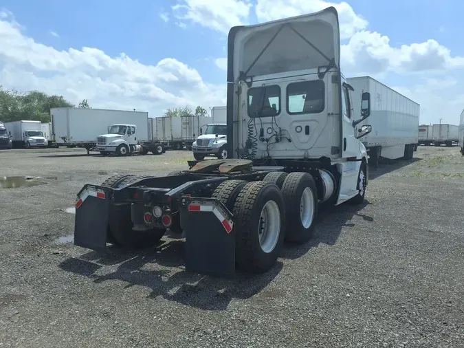 2021 FREIGHTLINER/MERCEDES NEW CASCADIA PX12664e243494bc1ef957971e9186a0d565e72