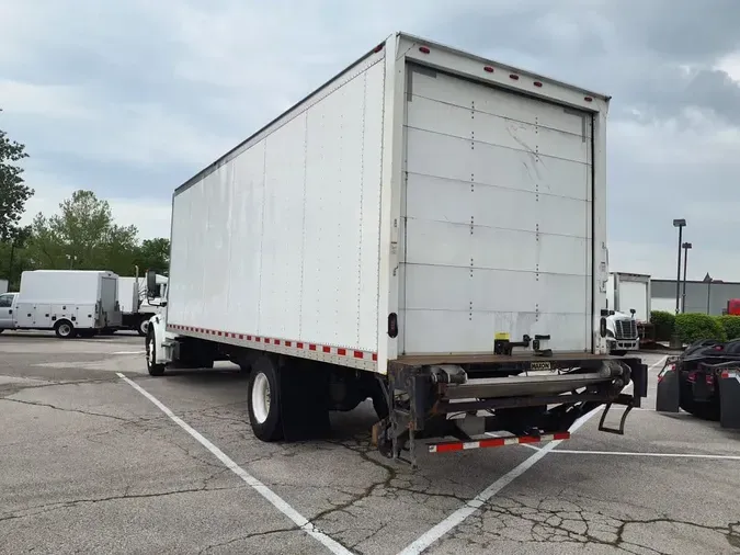 2017 FREIGHTLINER M2 106