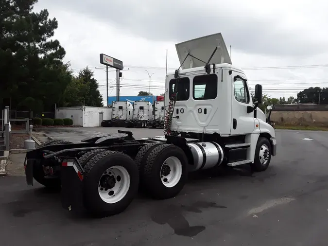 2018 FREIGHTLINER/MERCEDES CASCADIA 125