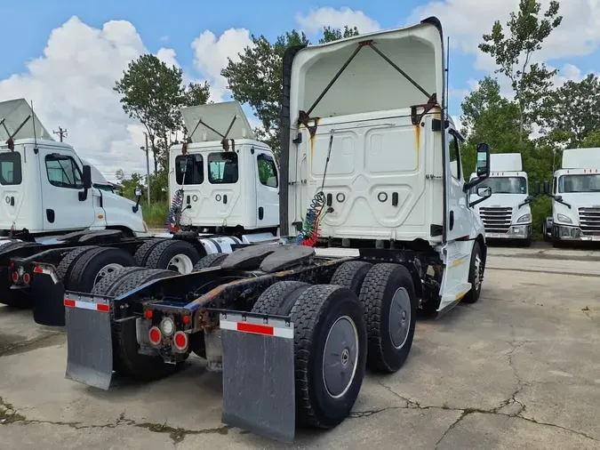 2019 FREIGHTLINER NEW CASCADIA PX12664