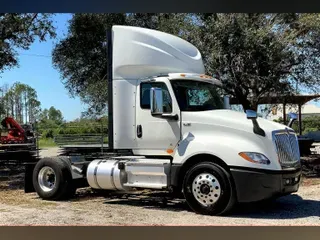2022 INT LT625 4x2