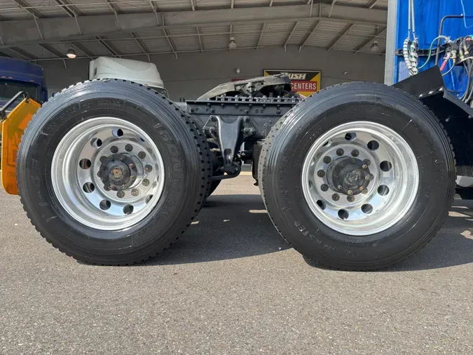 2020 International LT625