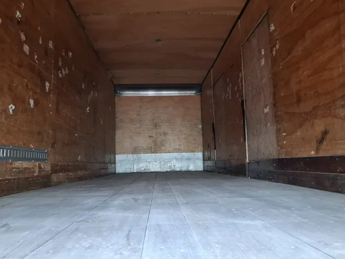 2018 FREIGHTLINER M2 106