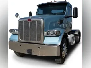 2023 Peterbilt 567