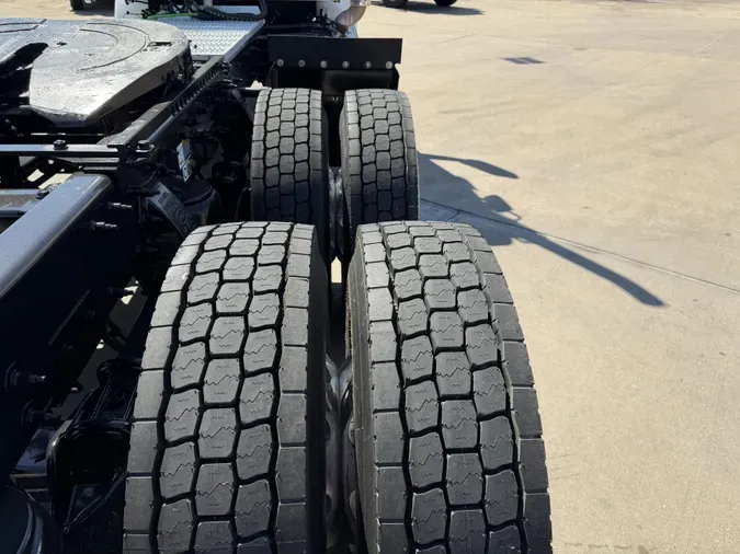 2021 Peterbilt 567