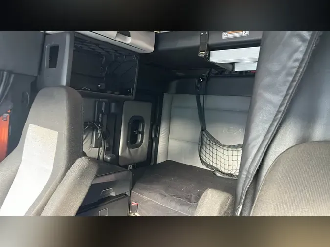 2022 Freightliner Cascadia 126e25a05e5f120c5f535265eb051c7223e