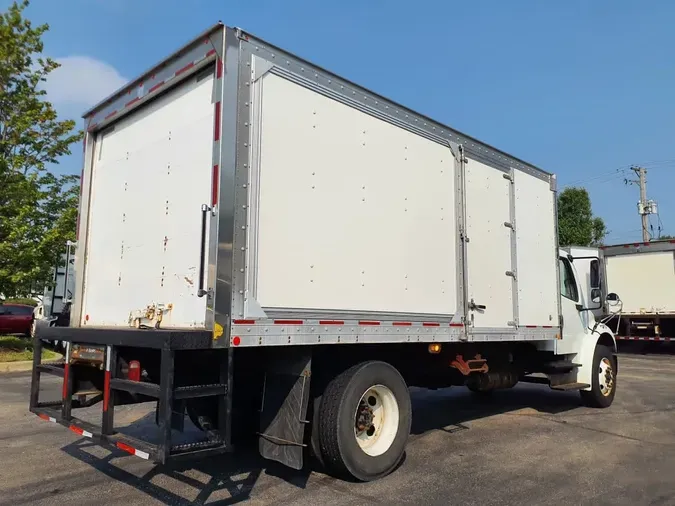 2019 FREIGHTLINER M2 106