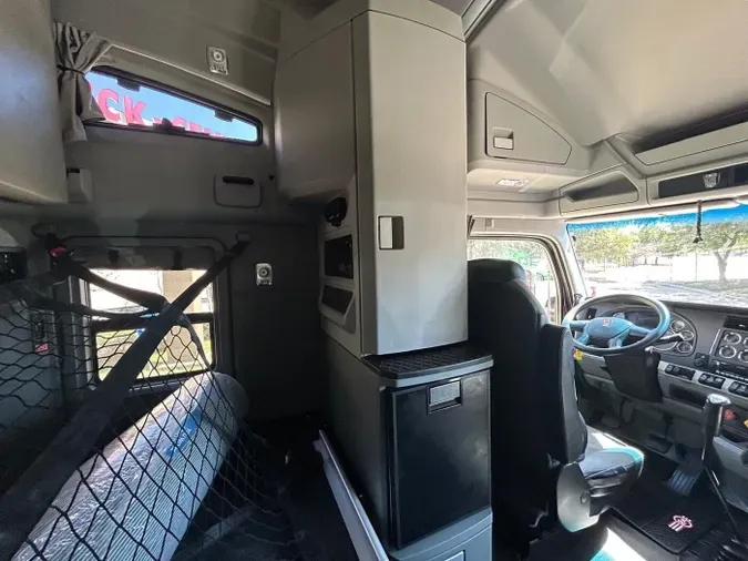 2022 Kenworth T680