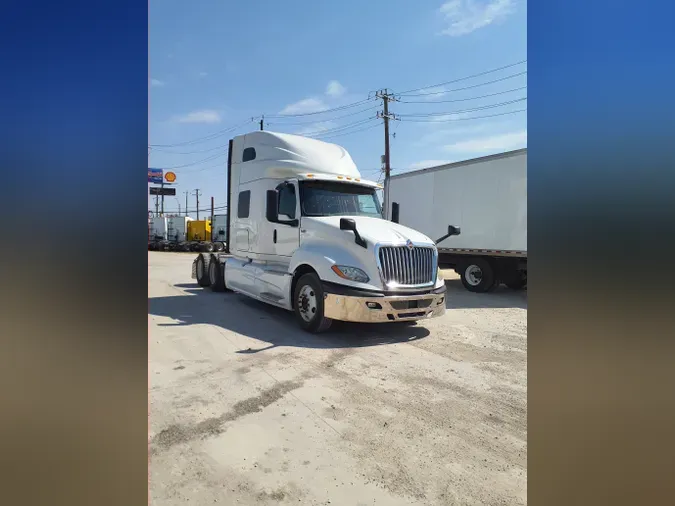 2019 NAVISTAR INTERNATIONAL LT625 SLPR CAB