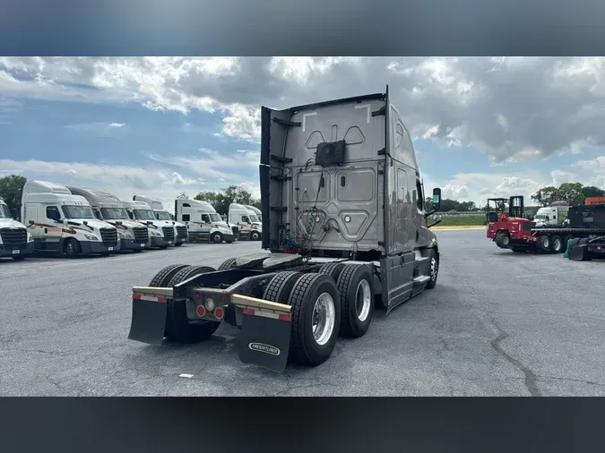2023 Freightliner Cascadia 126e26f75e0fd486b27c65d4fdb5f429c3e