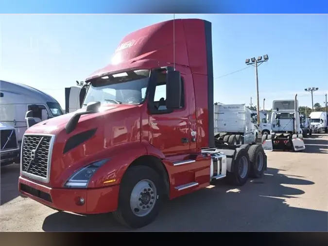 2019 VOLVO VNR64T300e270ced992db960f1efecea643fec65b