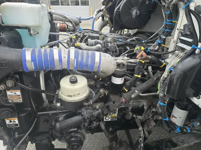 2020 Peterbilt 337e27119fb9b816d65894502f102b1612f