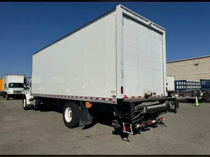 2019 Freightliner Business Class M2 106