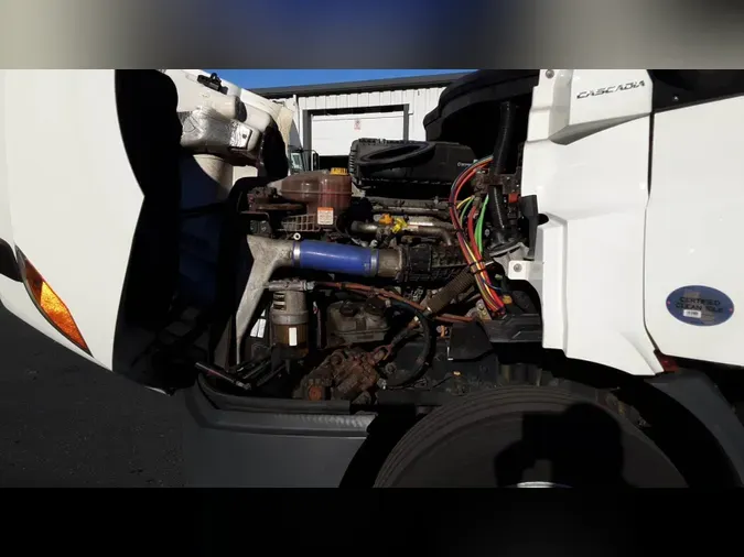 2020 Freightliner Cascadia 126