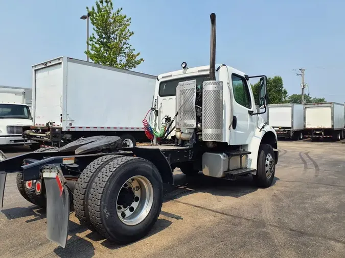 2017 FREIGHTLINER M2 106