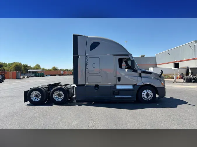 2025 Freightliner Cascadia 126e2779b6a09e96d608b2f407102d9538b
