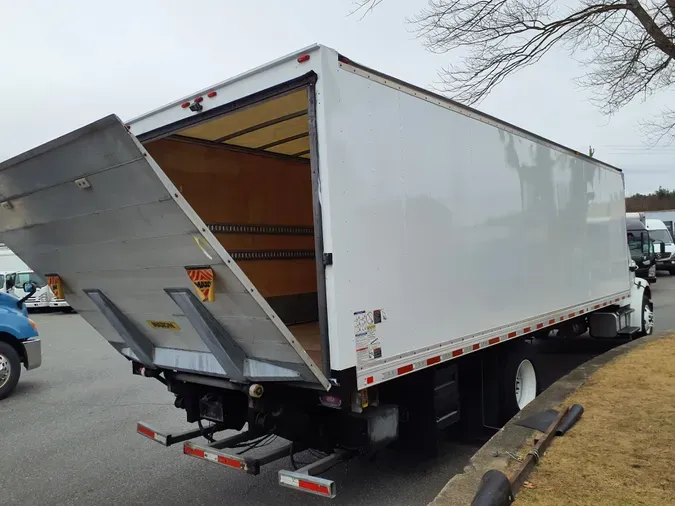 2019 FREIGHTLINER/MERCEDES M2 106