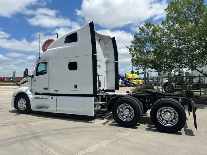 2023 Peterbilt 579