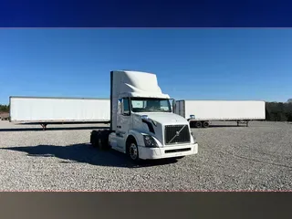 2018 Volvo VNL300