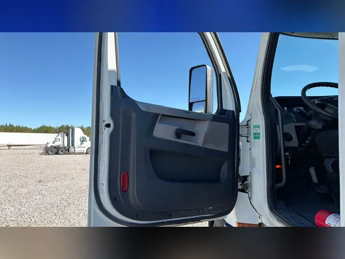 2019 Freightliner Cascadia 126e27d2ce2aa664c7e209b24b52f4475e4