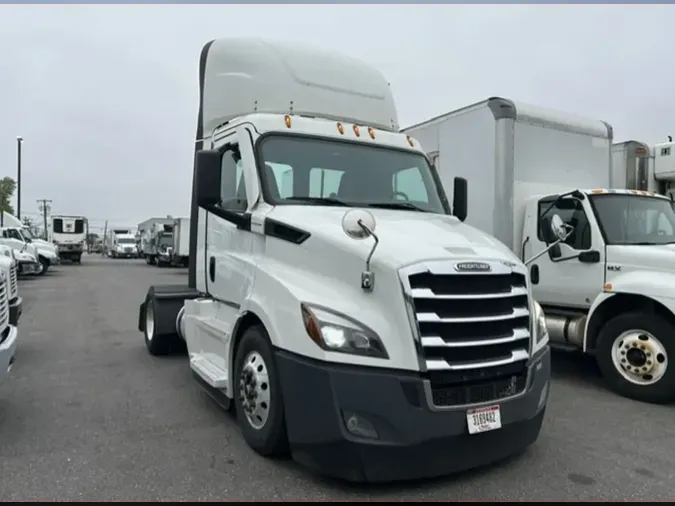 2022 FREIGHTLINER/MERCEDES CASCADIA PX11642ST