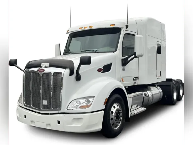 2022 Peterbilt 579e27eb66ed72b46bc72ba21a090bab231