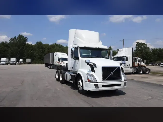 2016 Volvo VNL300e2808ac86bd7245b39a338c04c5197bd