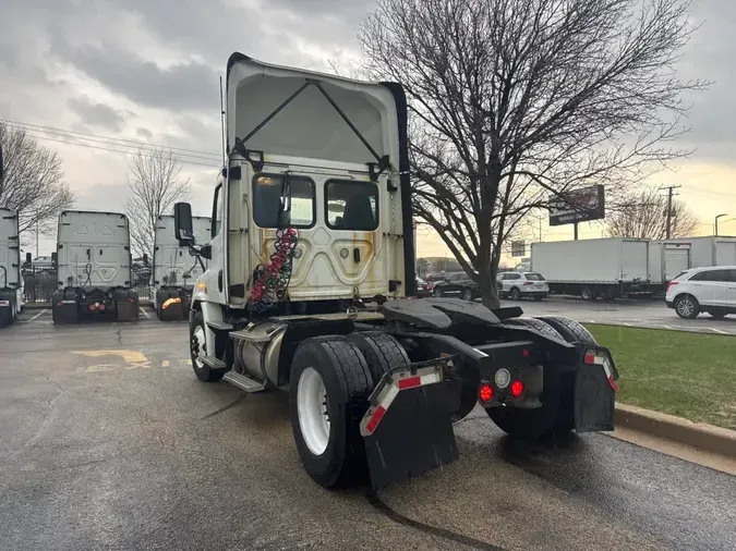 2018 FREIGHTLINER/MERCEDES CASCADIA 113