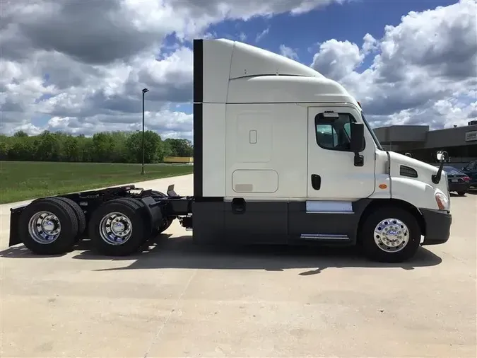 2018 FREIGHTLINER CASCADIA
