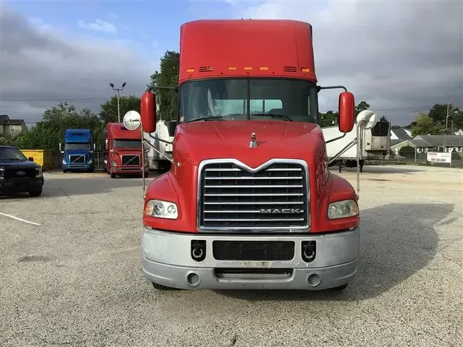 2016 MACK CXU613