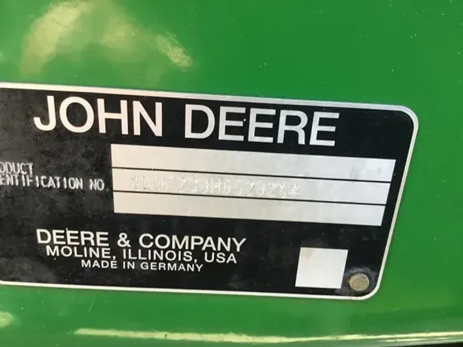  John Deere 7230