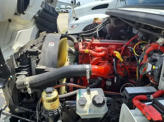 2019 FREIGHTLINER M2 106