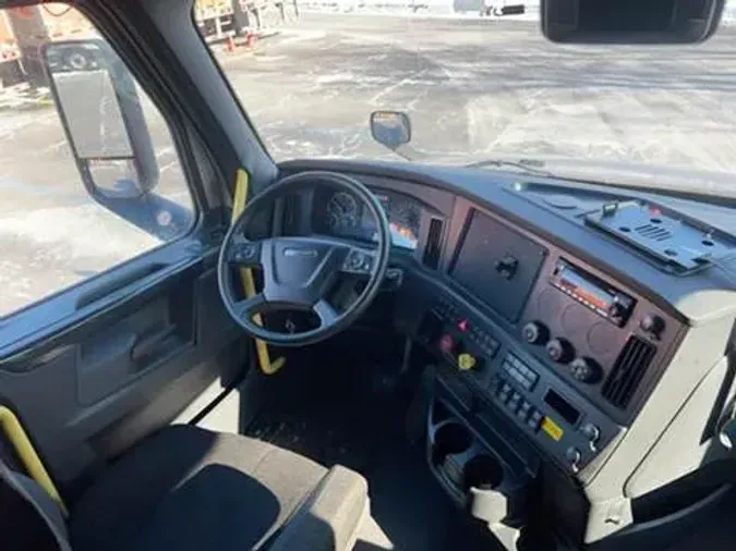 2023 Freightliner Cascadia