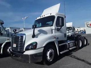 2018 FREIGHTLINER/MERCEDES CASCADIA 125