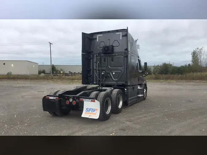 2023 Freightliner Cascadia 126