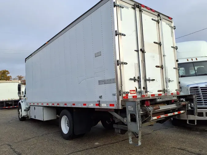 2017 FREIGHTLINER/MERCEDES M2 106