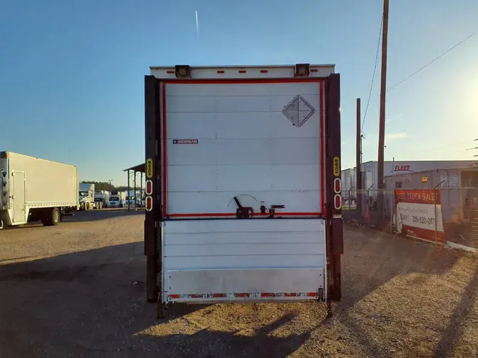 2019 FREIGHTLINER/MERCEDES M2 106