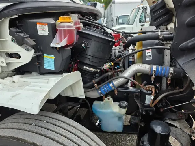 2019 FREIGHTLINER M2 106