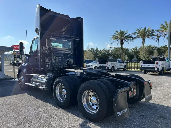 2020 International LT625
