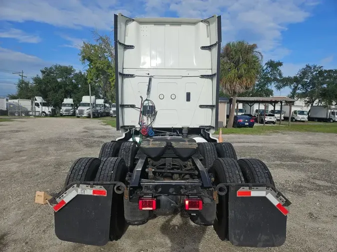 2020 NAVISTAR INTERNATIONAL LT625 SLPR CAB