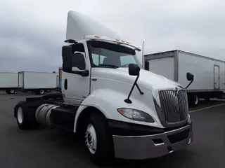 2019 NAVISTAR INTERNATIONAL RH613 DAYCAB S/A