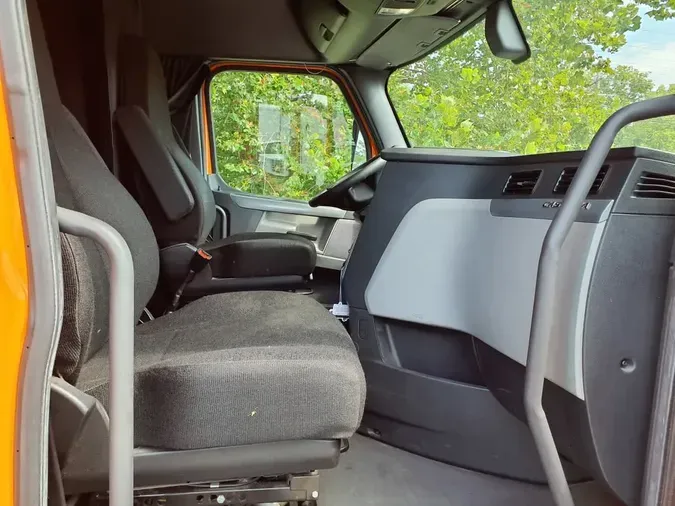 2019 FREIGHTLINER NEW CASCADIA PX12664