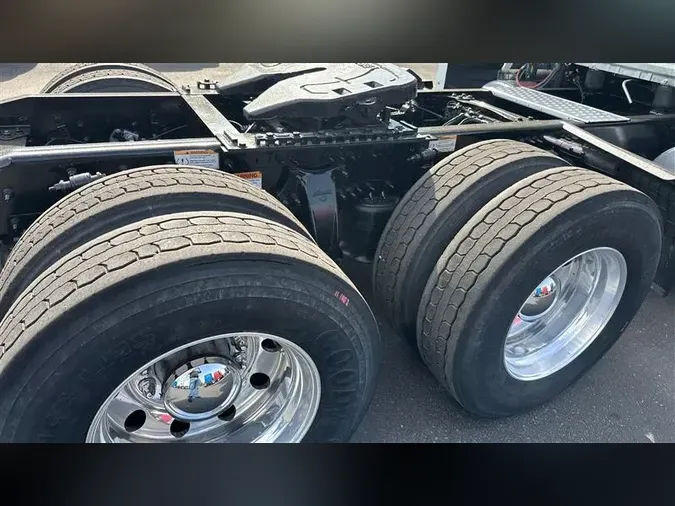 2020 FREIGHTLINER CA126