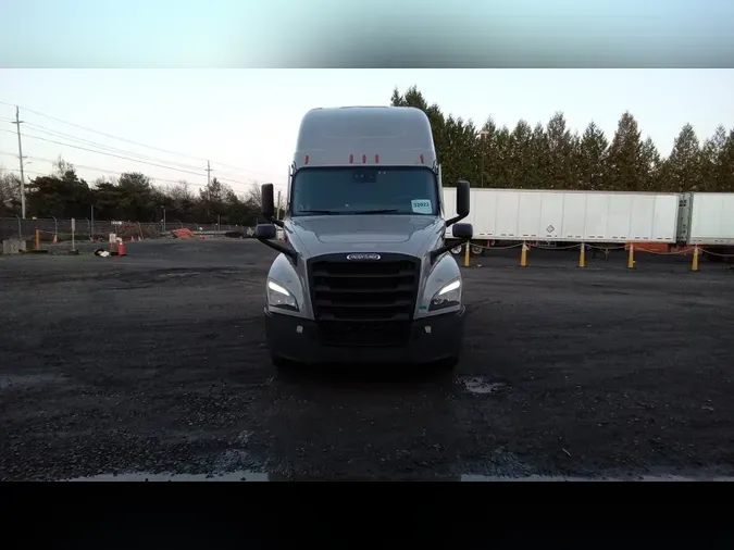 2024 Freightliner Cascadia 126